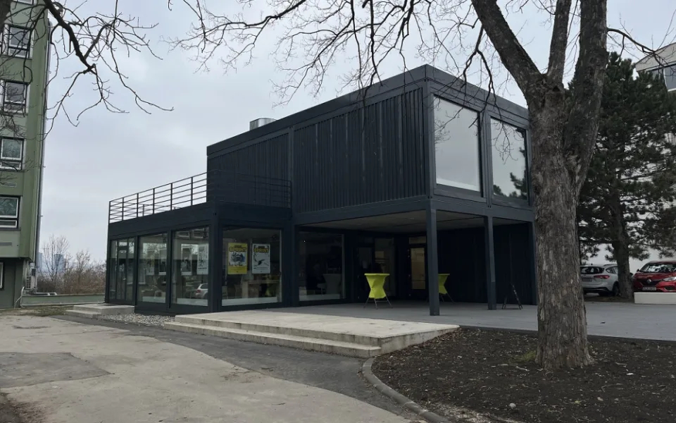 Mendelova univerzita si v kampusu postavila novou budovu z kontejnerů