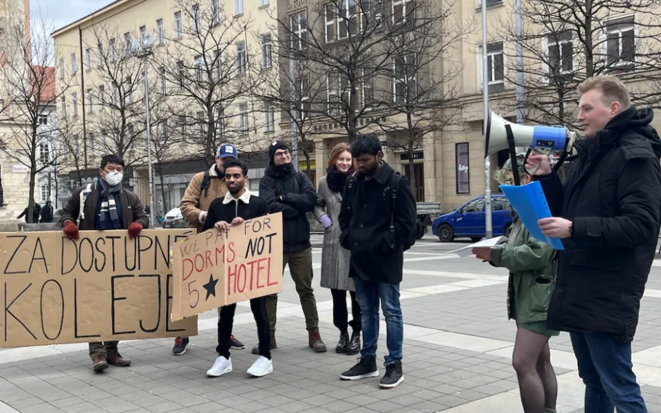 Demonstrace na Moravském náměstí