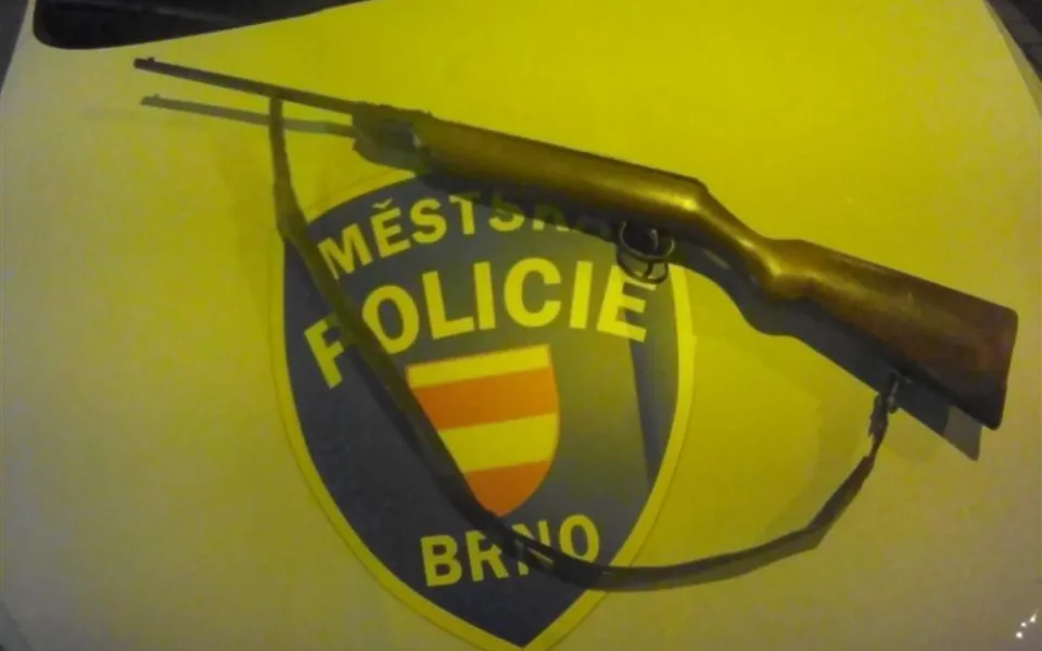 Do obchodu v Brně přišel venkovan s flintou. Co je na tom zvláštního, divil se 
