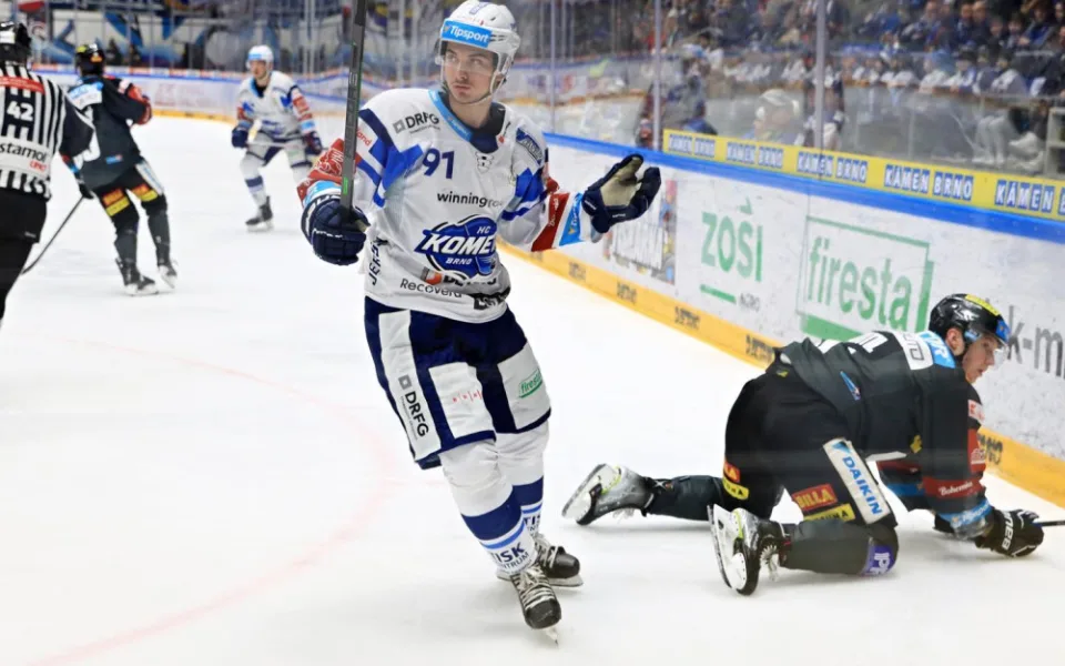 Kometa nasázela Spartě pět branek a zvítězil. V předkole play off vyzve Litvínov