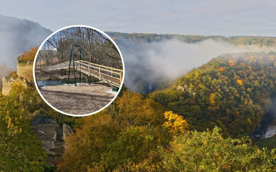Turisté získali spojení s Rakouskem. V jihomoravském národním parku otevřeli novou lávku