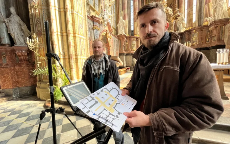 Při průzkumu kostela na Starém Brně našli výzkumníci pohřební komoru. Není jisté, komu patří