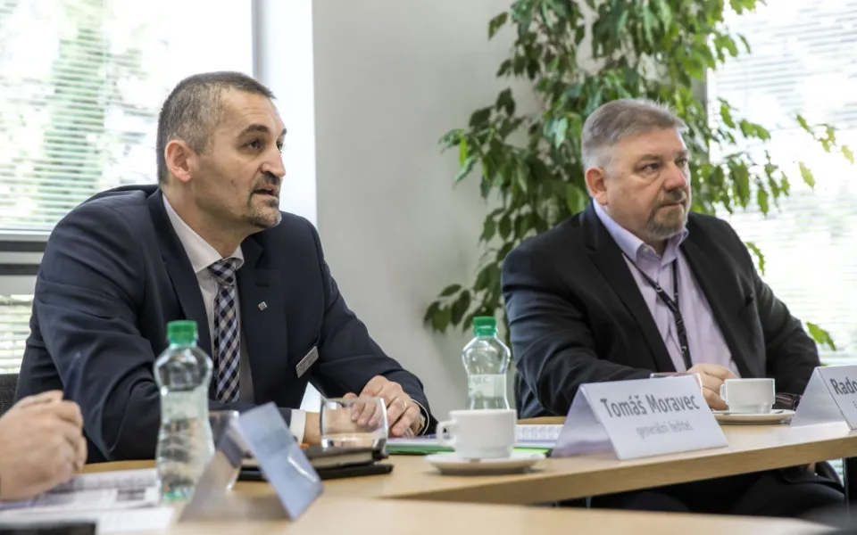 Tomáš Moravec vlevo