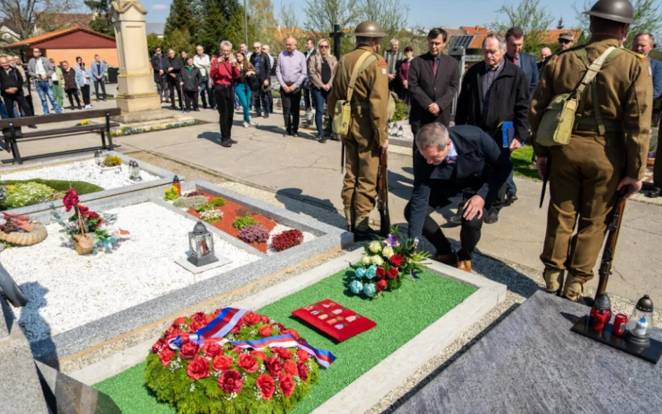 Sloužil v RAF, prožil si vězení. Na jižní Moravě uctili válečného veterána