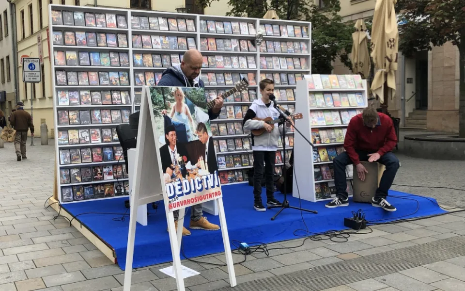 Brno rozehrál pokojíček z devadesátek
