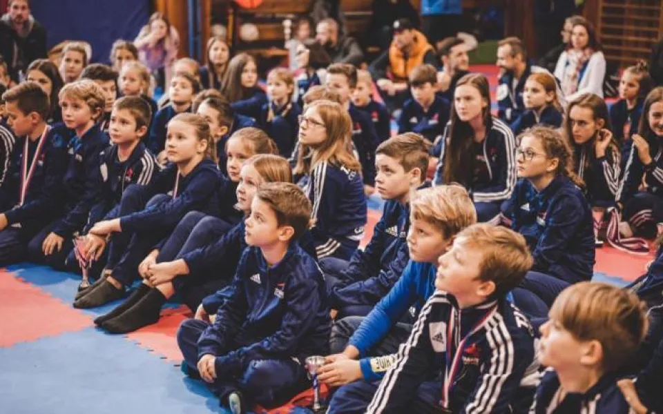 Motivovat a předat zkušenosti. Špičkoví trenéři karate povedou dvoudenní seminář v Tišnově