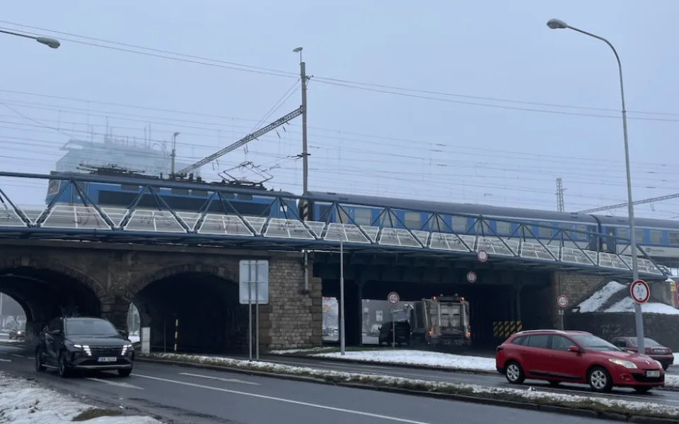Železničáři si našli firmu, která v Brně opraví most přes Svratku.