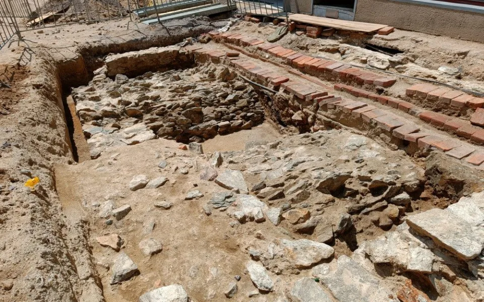 Archeologové ve Znojmě našli středověky most. Sloužil k obraně města