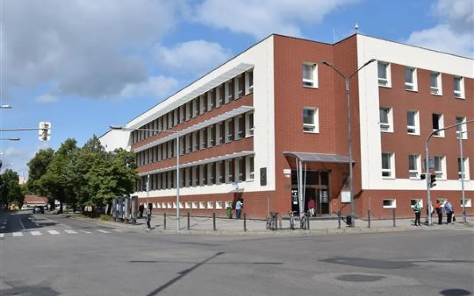 Hodonín dá na úřad fotovoltaické panely. Ušetříme, věří město