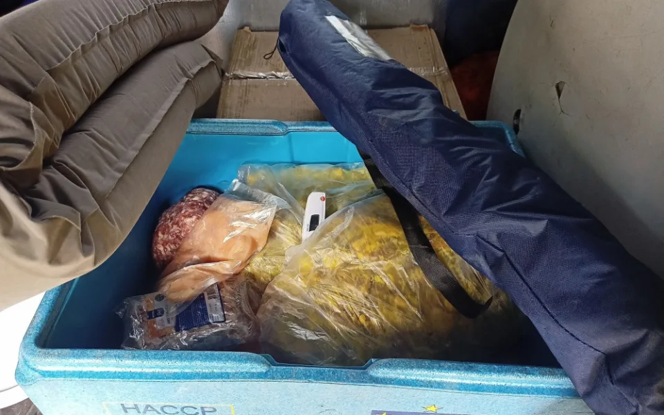Na hudební festival mířilo desítky kilo zkaženého masa. Kamion neměl ani chlaďák