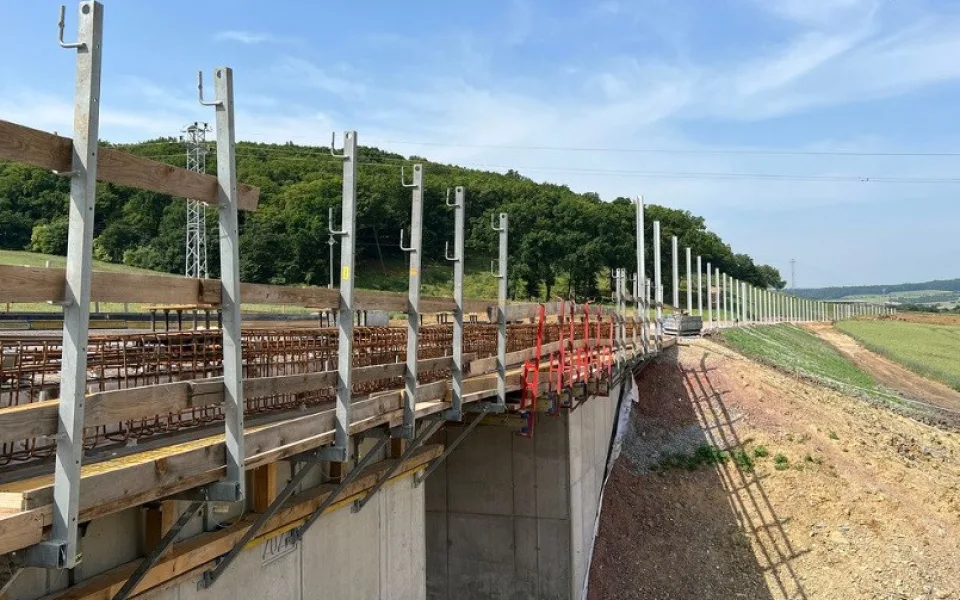 Na Brněnsku finišují s obchvatem u Čebína. Na stavbu čekají místní desítky let