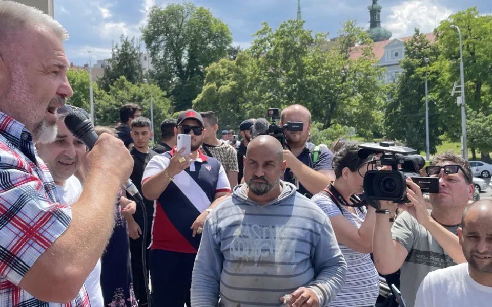 Politiky z Brna nebaví bojůvky mezi Ukrajinci a Romy. Pozvalo si je opět na radnici