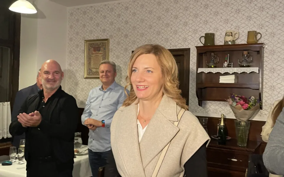 Chceme vědět víc o fotce s bílým práškem, vzkazují politici z Brna primátorce