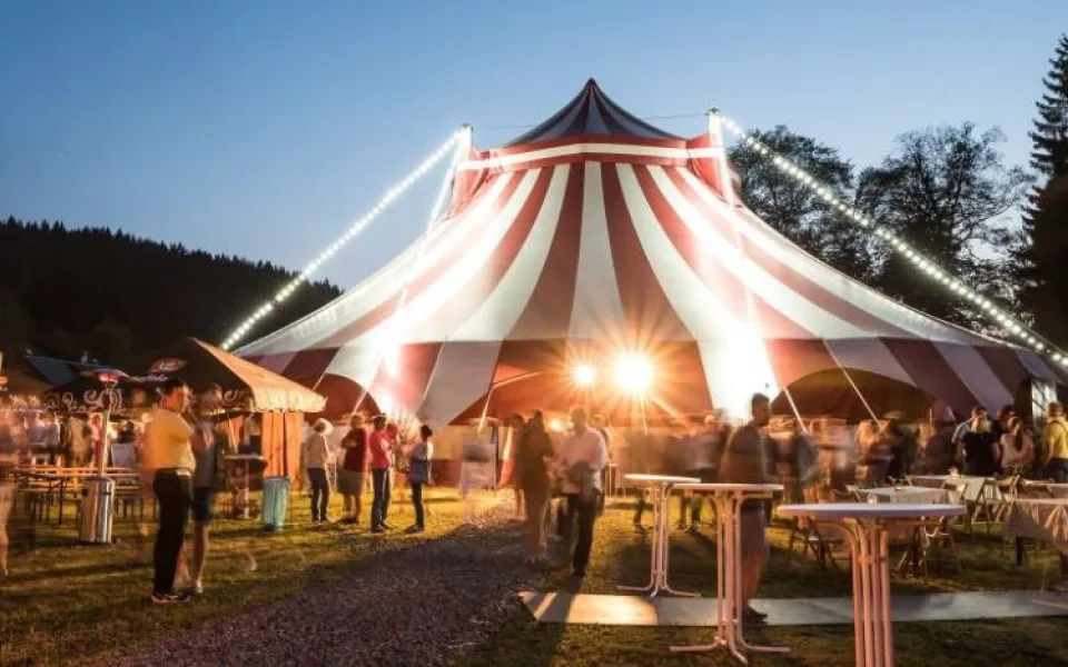 Zpříjemněte si závěr prázdnin s Týdnem kultury ve Velkých Karlovicích. Získejte vstupenku grátis