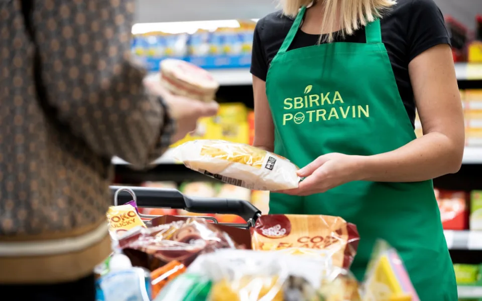 Spoluprací s potravinovými bankami nasytí PENNY stovky lidí denně