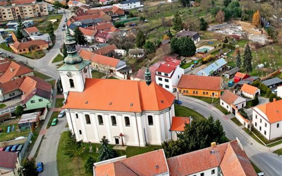 Zvon Maria doplní kostelní věž v Dědicích ve Vyškově.