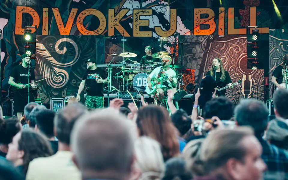 Divokej Bill míří na velkolepé turné. Vyhrajte vstupenky