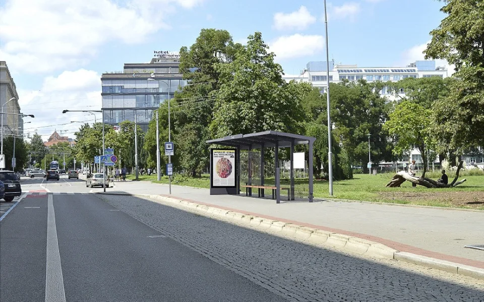 Na brněnských zastávkách vyrostou nové přístřešky, aby na cestující nesvítilo