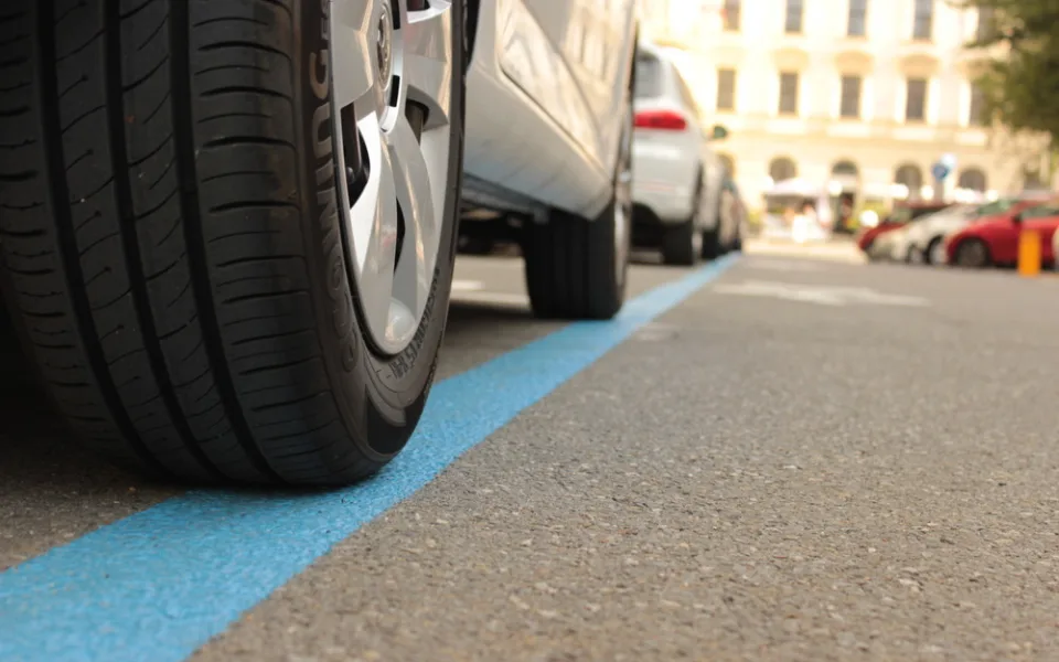 Brno rozšíří modré zóny. Peníze vybere i od lidí z okraje města