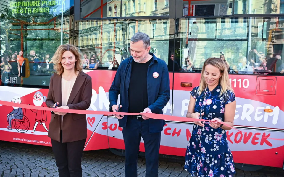 Brno hrdě podporuje sociální neziskovky. Jejich služby představuje nová kampaň i šalina
