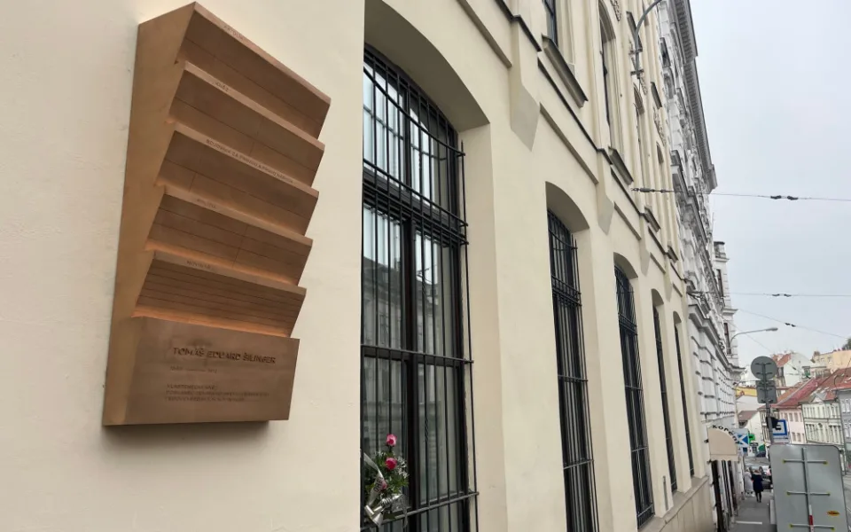 Do Brna se po desítkách let vrátila pamětní deska kněze, kterou zašantročili komunisté