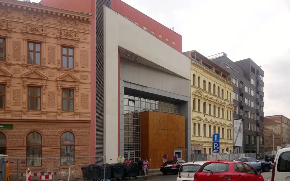 Divadlo Radost zezelená. Ve vnitrobloku vyroste nový park