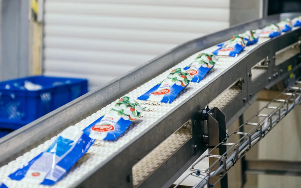Mlékárna Klatovy slaví 100 let. Vyhrajte oblíbené produkty včetně mozzarelly Galbani