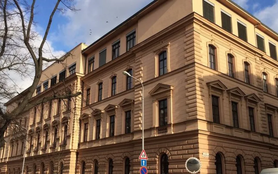 Dlouholetí ředitelé na několika jihomoravských středních školách končí. Nahradí je nové tváře