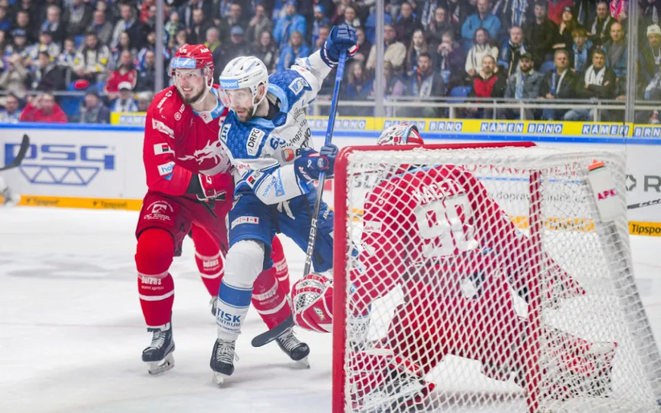 Hokejisté Brna zdolali v prodloužení Třinec a postoupili přímo do čtvrtfinále