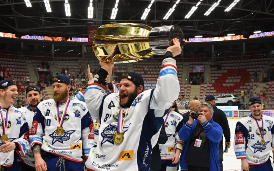 Útočník Komety Tomáš Vincour končí hráčskou kariéru. Rozšíří sportovní úsek klubu