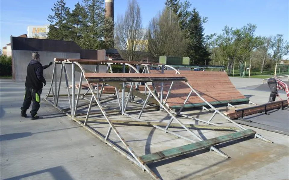 V Hodoníně modernizují skatepark, aby byl připravený na novou sezónu