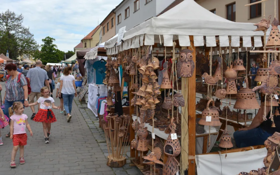 Kam o víkendu na jižní Moravě? |Ochutnat světové speciality nebo navštívit zámecké trhy