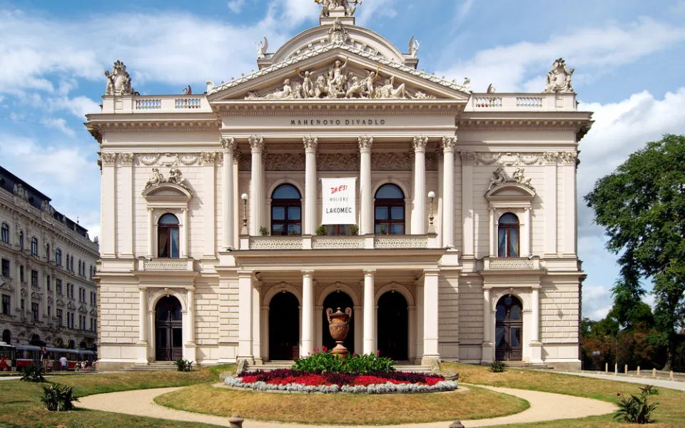Národnímu divadlu Brno chybí peníze na skladování dekorací, potřebuje 800 tisíc. Od města ale dostane jen půlku