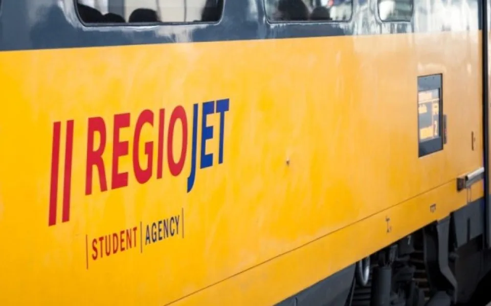 RegioJet vyřazuje všechny spací vozy rakouského typu. Konstrukční nedostatky se projevily při nehodě v Pardubicích