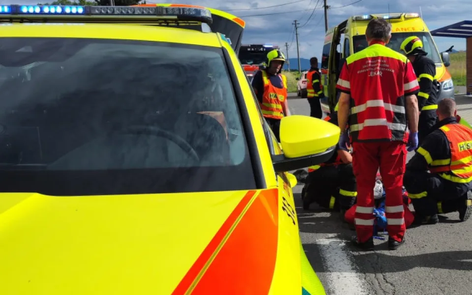 Nehoda dvou osobních aut uzavřela dálnici D46 mezi Drysicemi a Vyškovem, čtyři lidé si odnesli lehká zranění