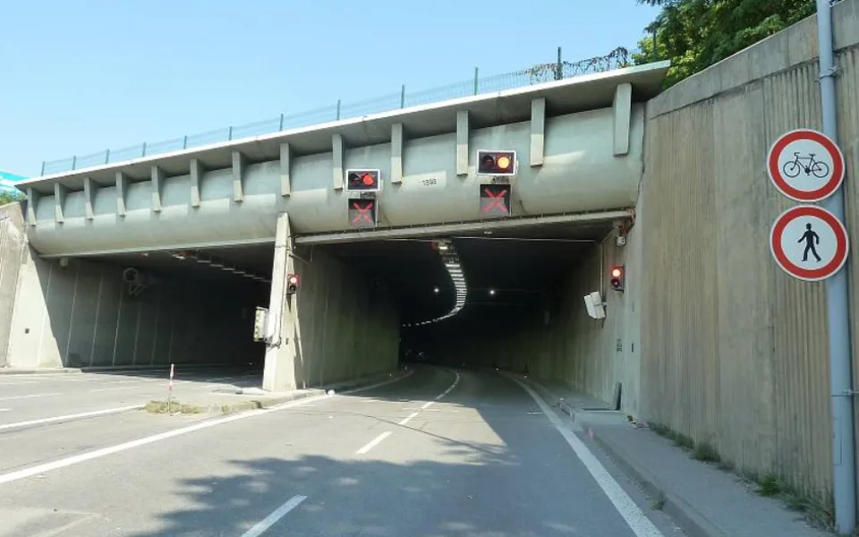 V pondělí začne sedmitýdenní uzavírka Husovického tunelu v Brně, uzavřená bude i Karlova ulice