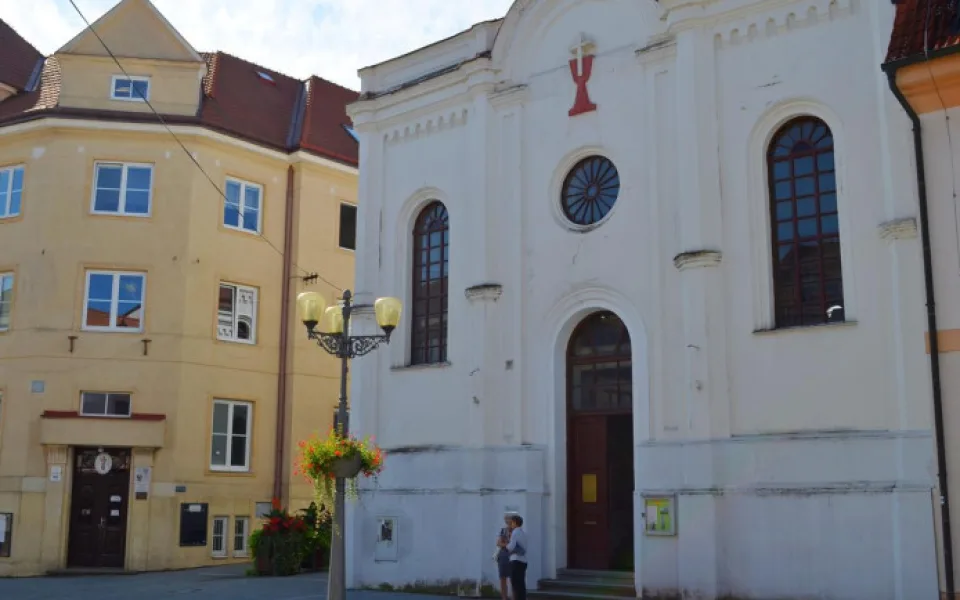 Dělníci ve Vyškově opraví památkově chráněnou uličku i fasádu synagogy