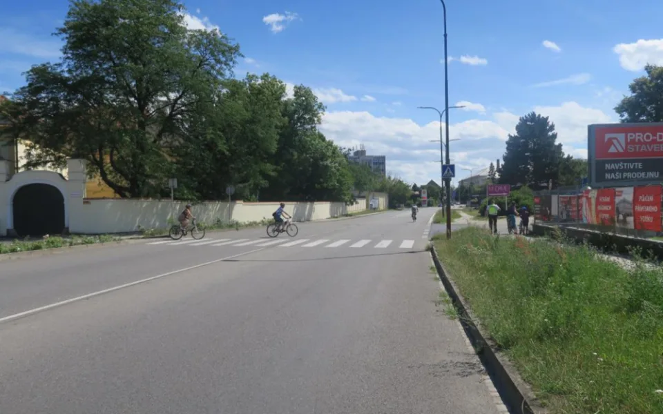 Řidič měl srazit chodce a ujet. Policie hledá svědky nehody