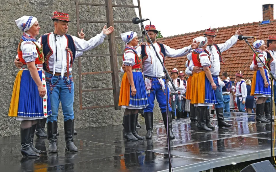 V Kuželově vyvrcholil folklorní festival Horňácké slavnosti. Od čtvrtka ho navštívilo asi pět tisíc lidí