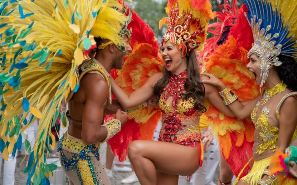 Kam o víkendu na jižní Moravě? Na brazilský karneval nebo festival moučníků