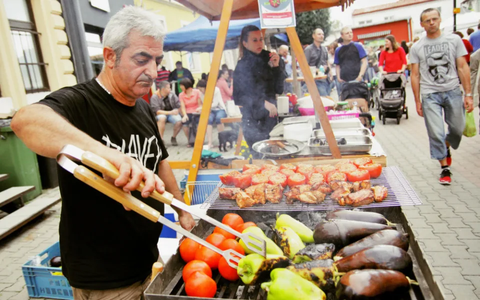 Kam o víkendu na jižní Moravě? Na slavnosti rajčat nebo do tajemné kostnice