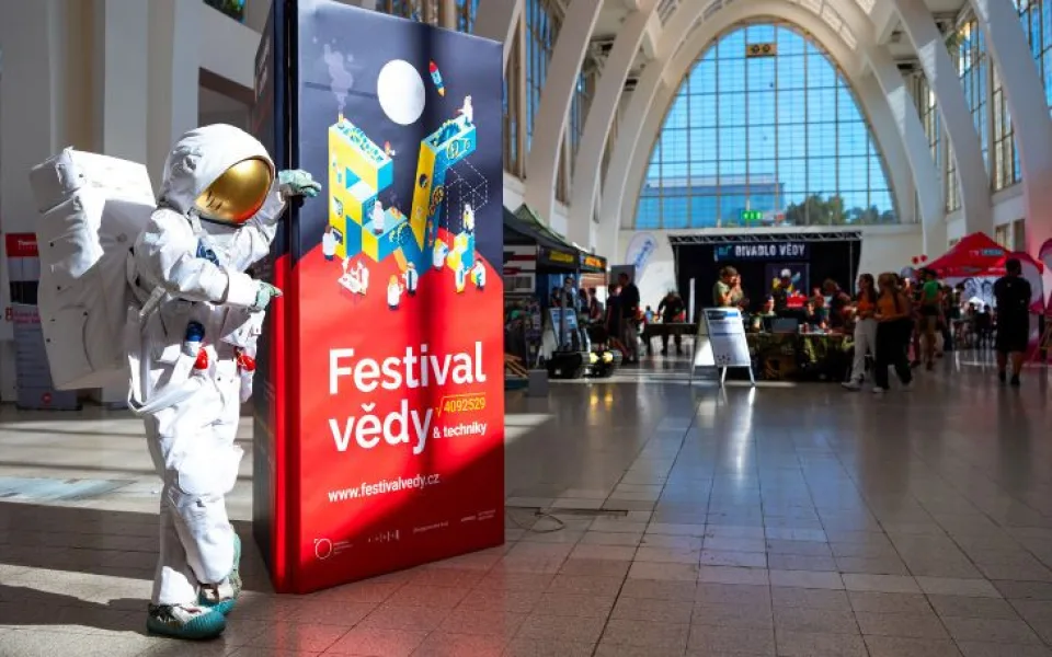 Veleúžasněbetální počtáři a glocny pálený, naštelujte ovary!