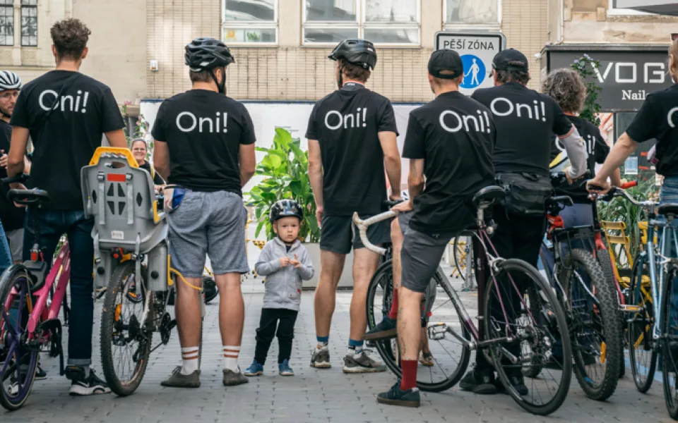 Stovky cyklistů projely ulicemi Brna. Účastníci vyjížďky tak oslavili Mezinárodní den bez aut