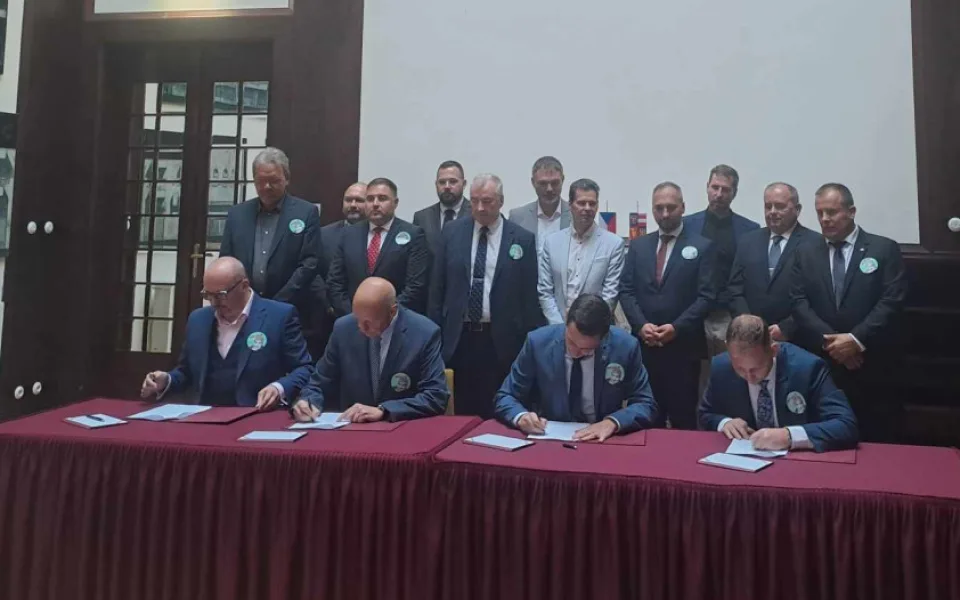 VOLBY 2024: Koaliční smlouva je podepsaná. Grolich si chválil rychlé stvrzení dobré spolupráce