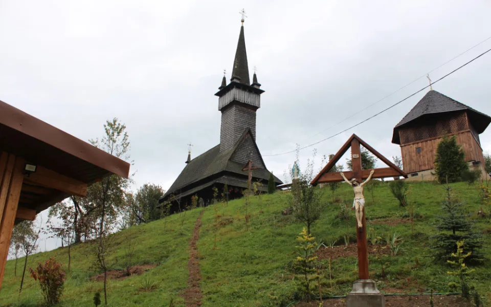 Brněnští odborníci pomáhají určit stáří dřevěných kostelů na Ukrajině