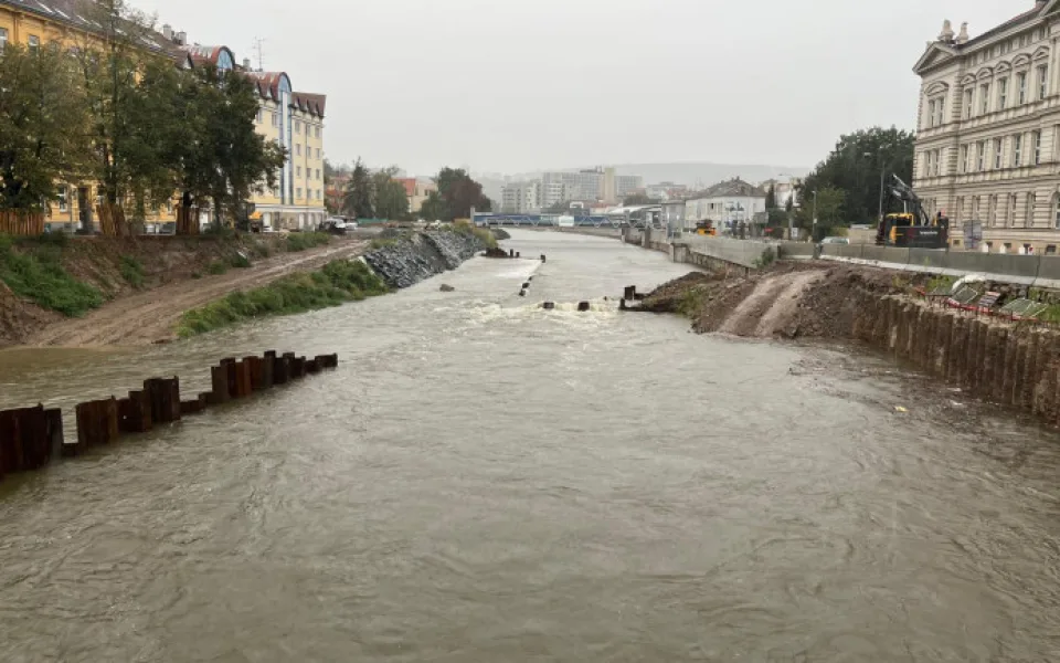 Brněnské protipovodňové opatření na Svratce nabere další zpoždění kvůli zářijovým povodním