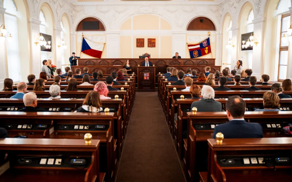 Nadaní jihomoravští studenti získají finanční podporu kraje. Stipendium poputuje k více než třiceti mladým lidem