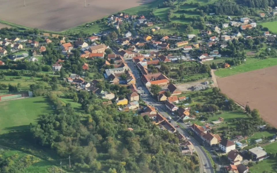 Hradčany na Brněnsku čeká v roce 2028 výstavba obchvatu. Navazovat má na obchvat Čebína
