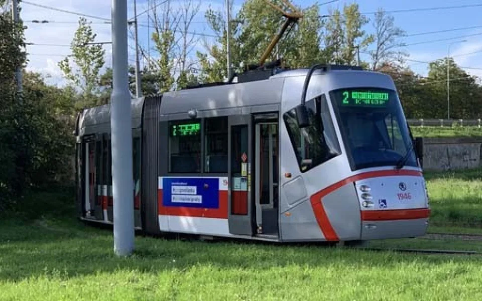 Brněnský dopravce zmodernizuje trať do Modřic, ve hře je také protažení šalin na Kamechy