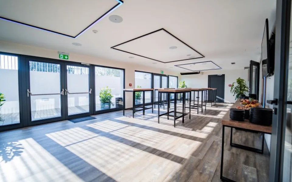 Nový konferenční sál pod Pálavou je ideální pro teambuilding nebo workshopy